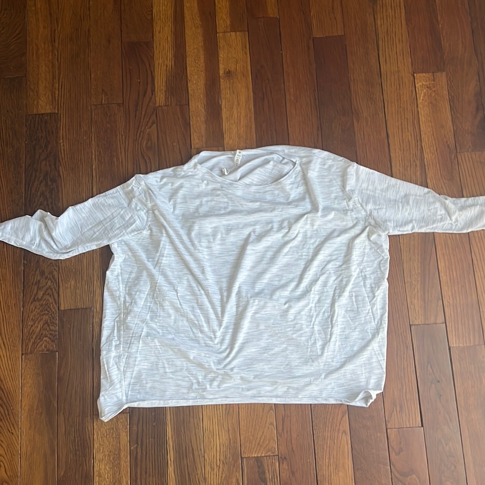 Lululemon Back in Action top size 20